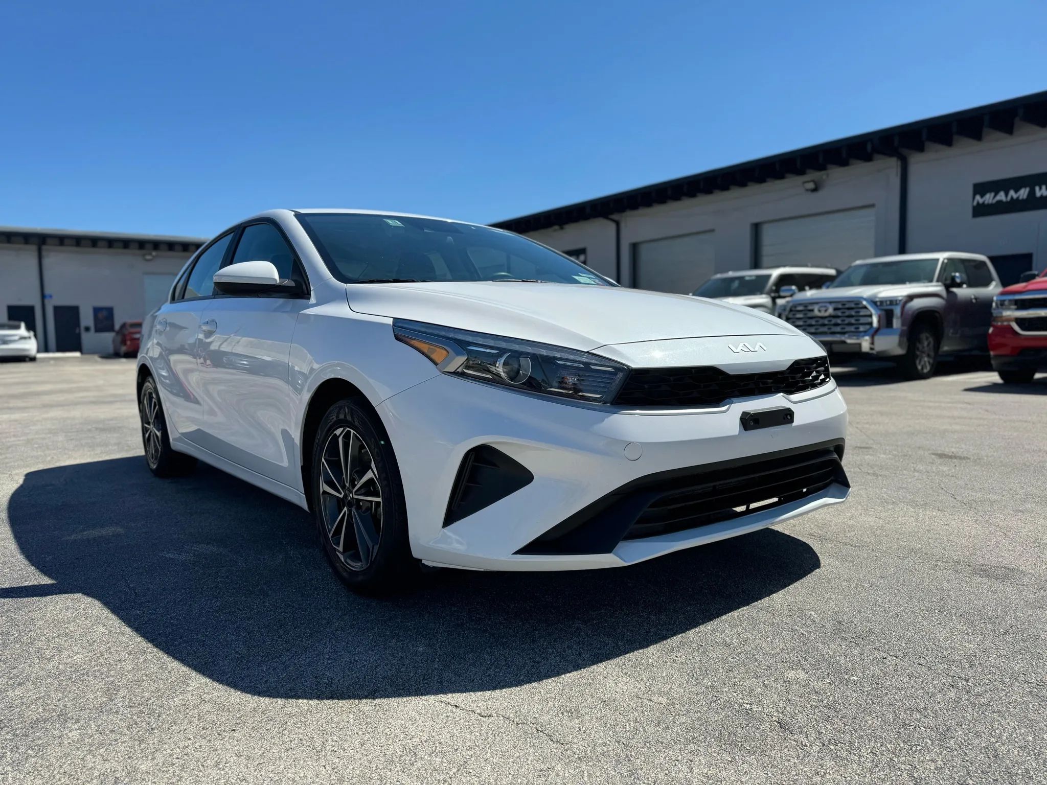 Kia Forte Lx, Lxs - Image 1